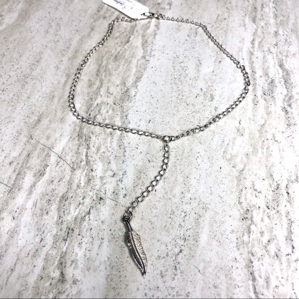 Silver Fashion Choker Necklace with Feather